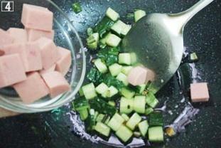 【五仁月餅炒火腿】節後月餅巧處理 下飯月餅菜簡單做|學廚記的做法 步骤6