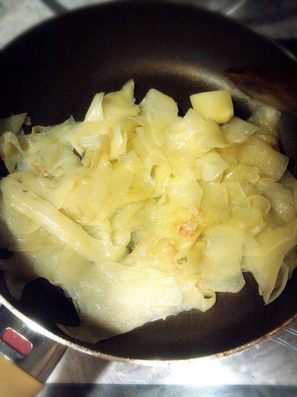 土豆咖喱炒飯#天天炒飯#的做法 步骤1