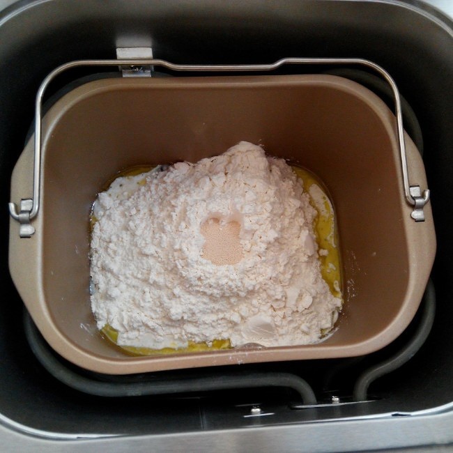 蜂蜜面包（面包機一鍵式）的做法 步骤1