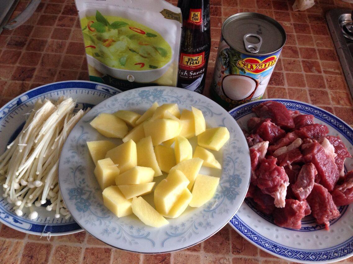 泰式綠咖喱牛腩的做法 步骤1