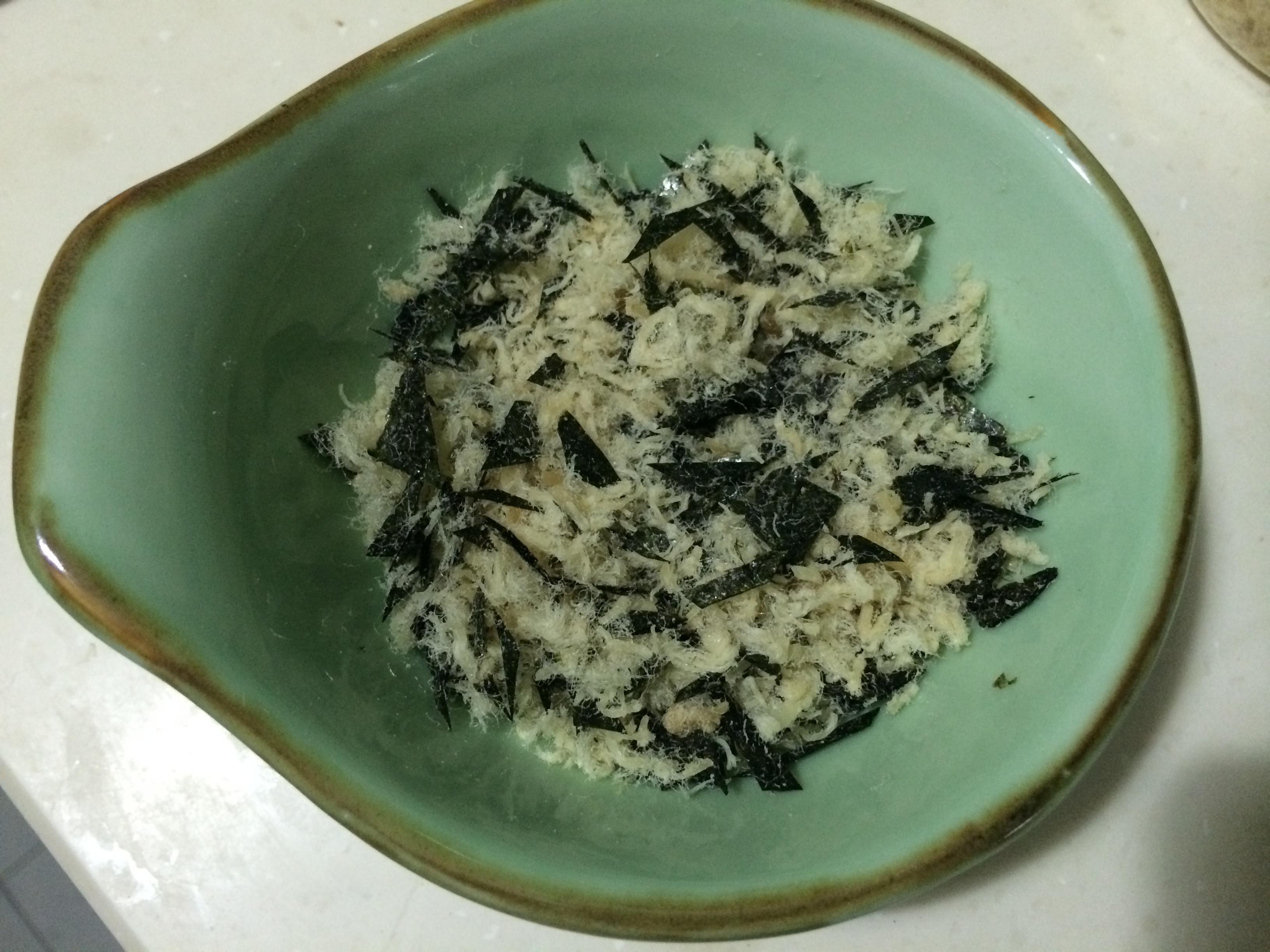 黑椒肉松海苔戚風蛋糕的做法 步骤1
