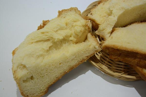 面包機做面包的方法（一鍵式芝麻牛奶面包）的做法 步骤5
