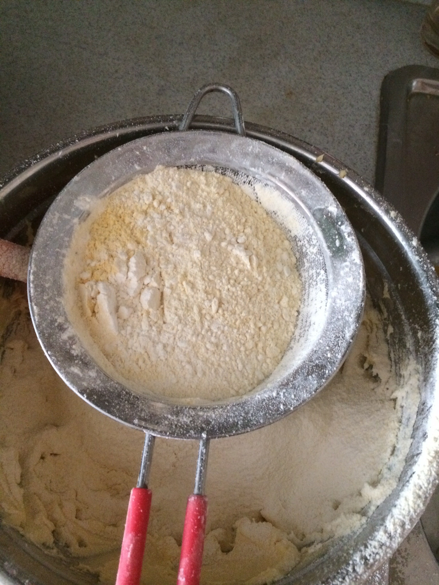 Polenta biscuits---玉米酥餅的做法 步骤6