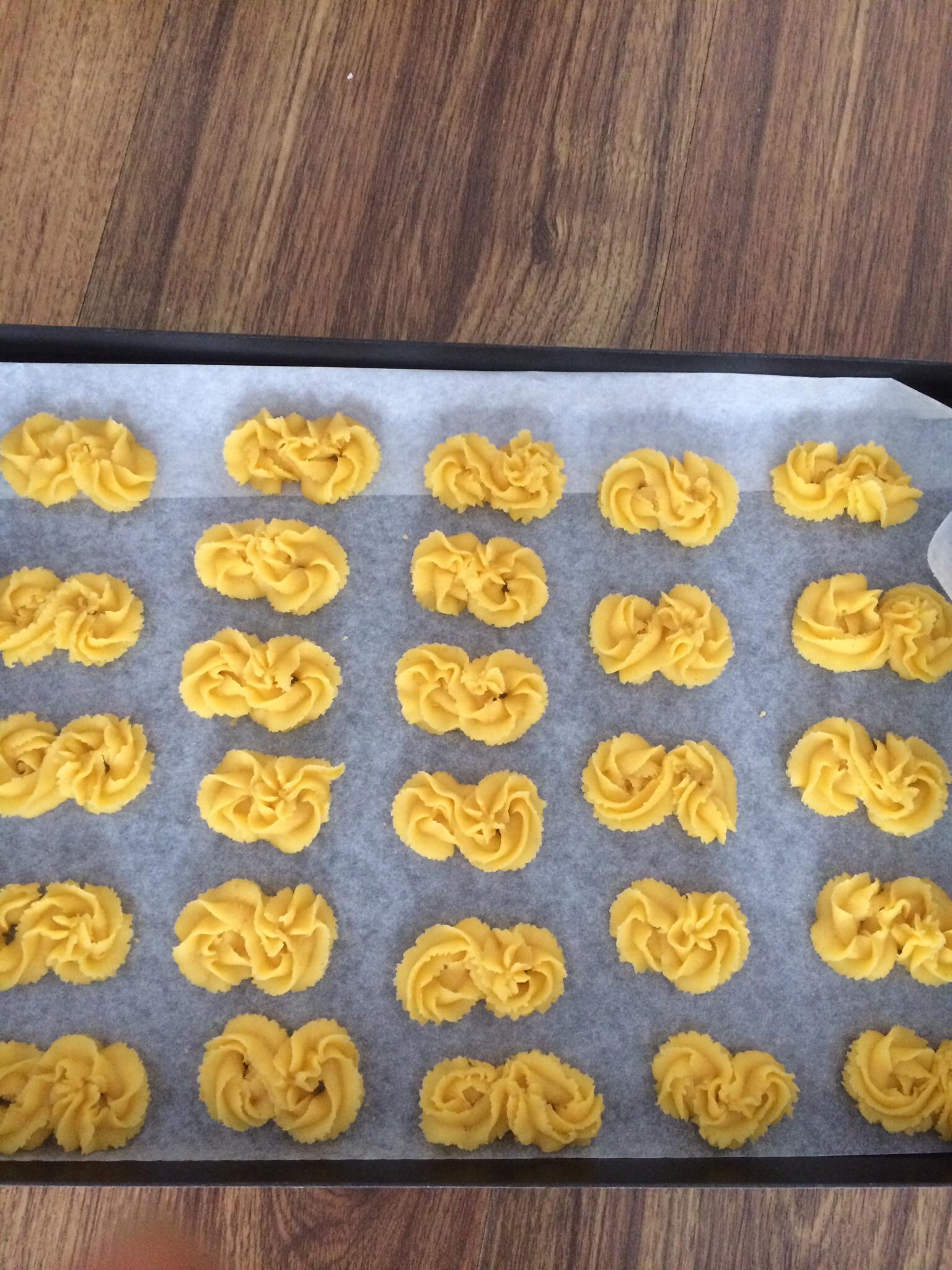 Polenta biscuits---玉米酥餅的做法 步骤7