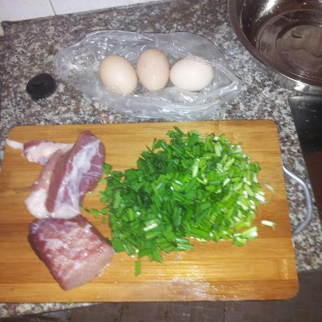 韭菜豬肉水餃的做法 步骤1