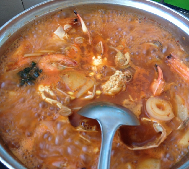 韓式辣海鮮鍋的做法 步骤4