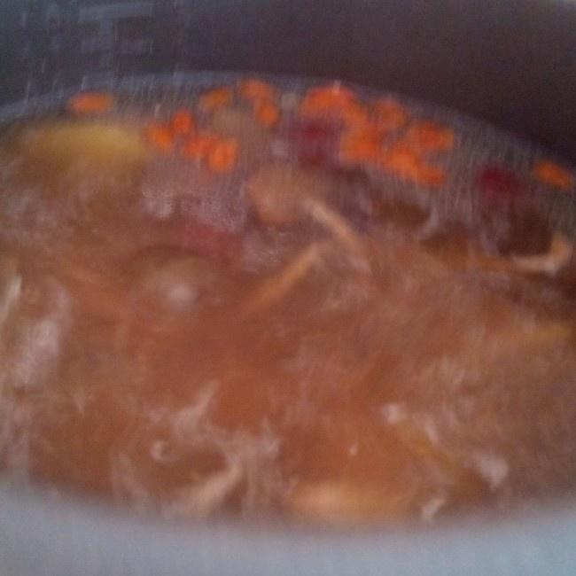 茶樹菇排骨湯(圖文)的做法 步骤4