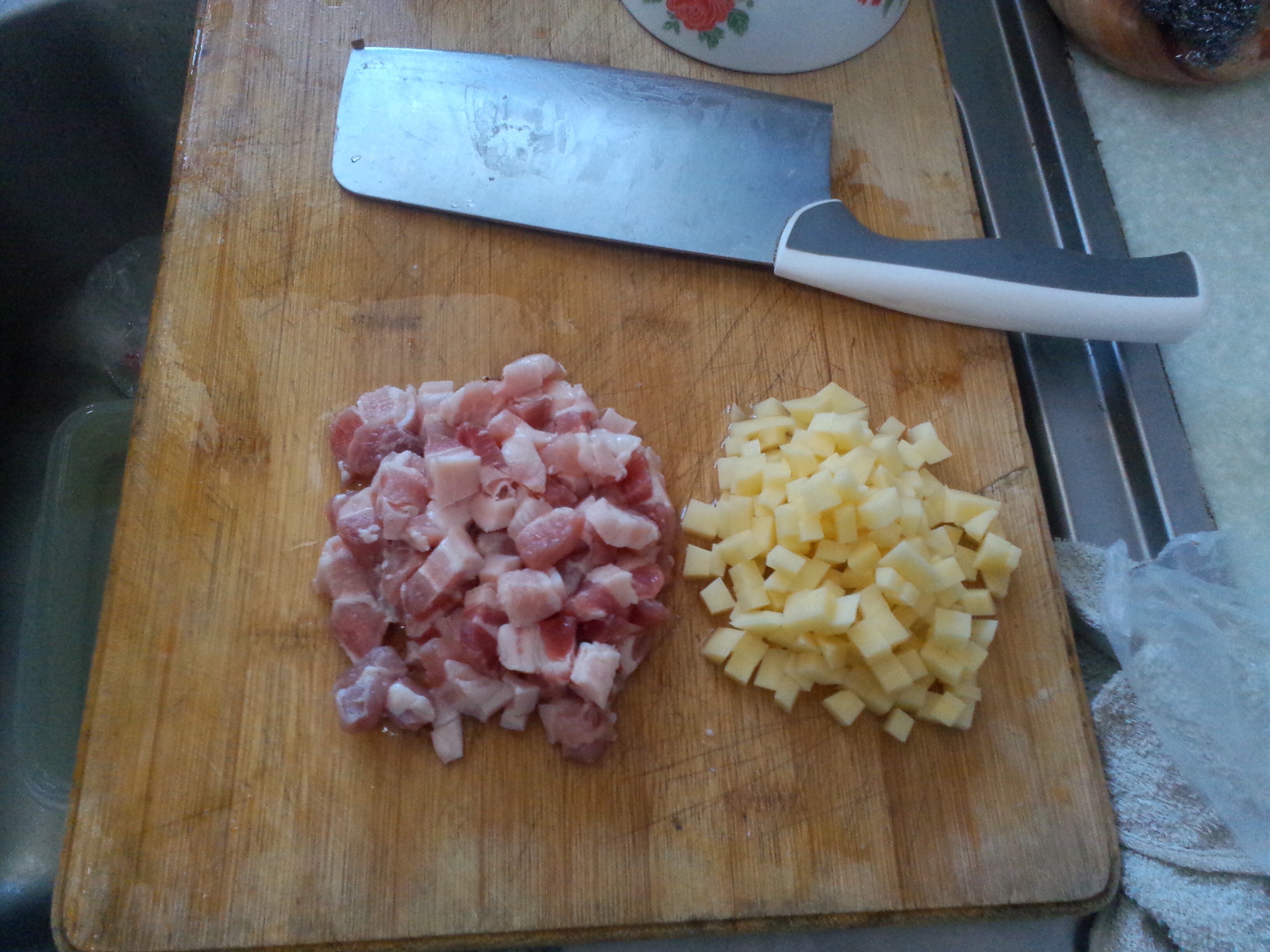 土豆鹵肉醬的做法 步骤1