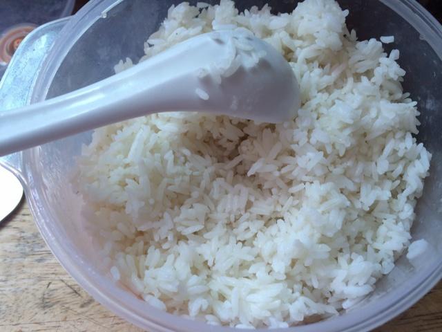 剩米飯雞蛋餅的做法 步骤1