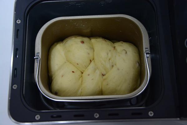 面包機做面包的方法（面包機做杏仁全蛋土司）的做法 步骤11