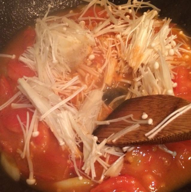番茄金針菇煎豆腐的做法 步骤4