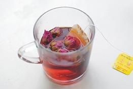 【玫瑰奶茶】自制放心甜蜜飲品的做法 步骤4
