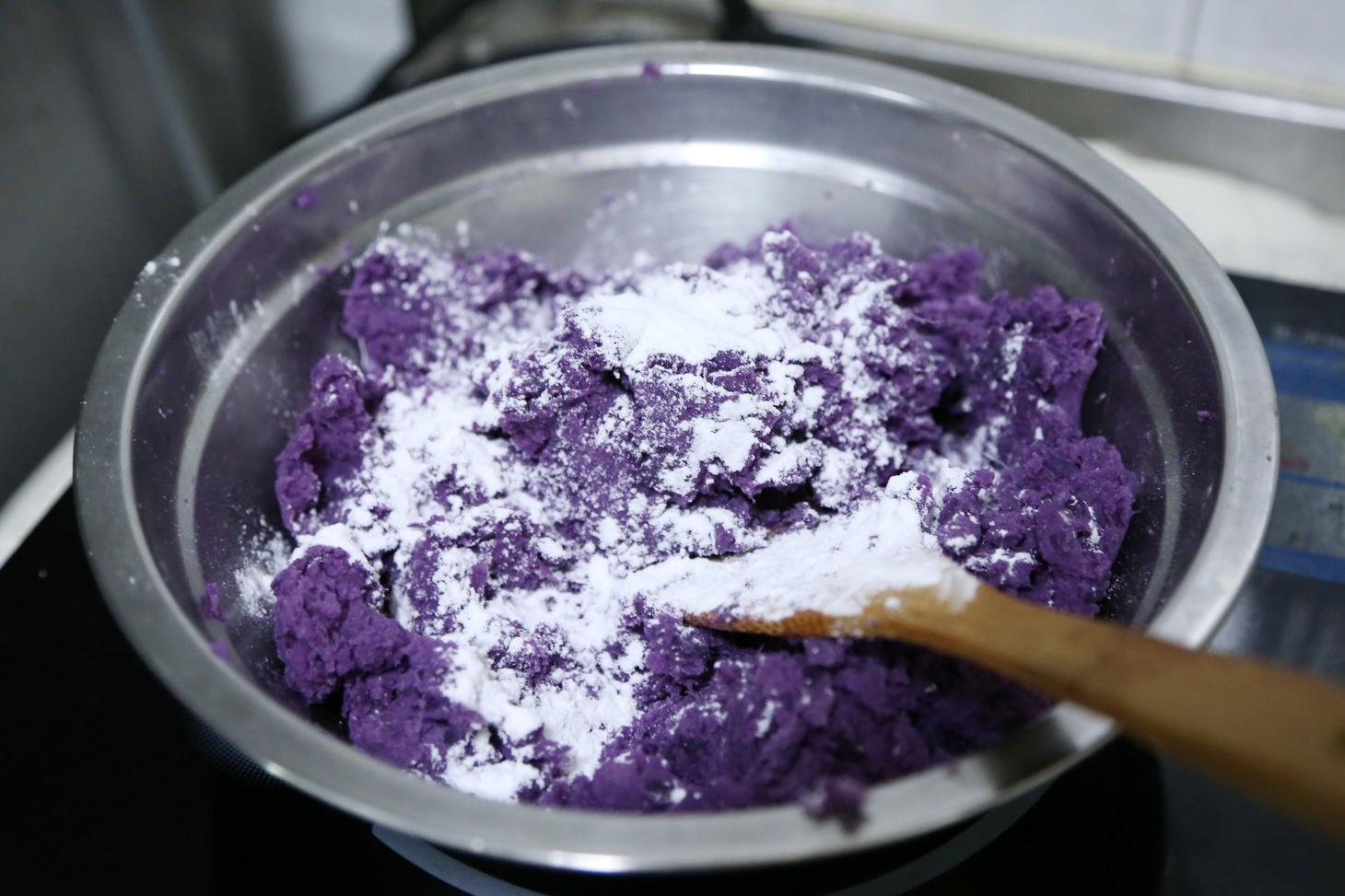 廣式（蛋黃/板栗）紫薯月餅的做法 步骤6
