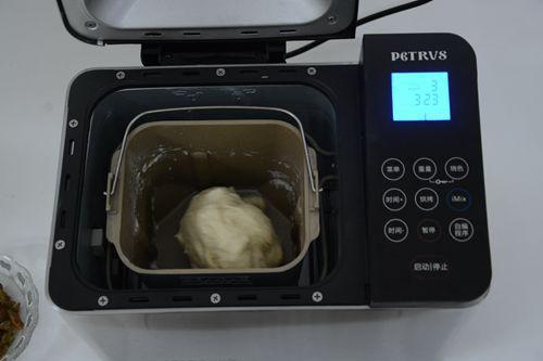 面包機做面包的方法（新手一鍵式葡萄干面包）的做法 步骤3