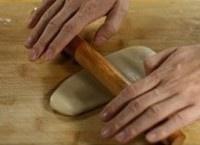 蘇式鮮肉月餅和豆沙蛋黃月餅的做法 步骤7