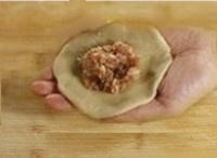 蘇式鮮肉月餅和豆沙蛋黃月餅的做法 步骤10