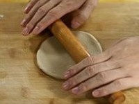 蘇式鮮肉月餅和豆沙蛋黃月餅的做法 步骤9