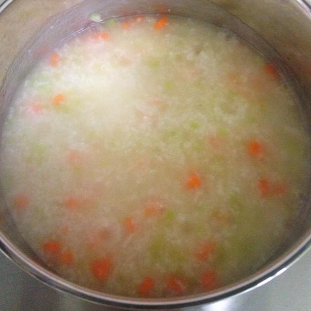 西芹胡蘿卜鮮蝦粥的做法 步骤8