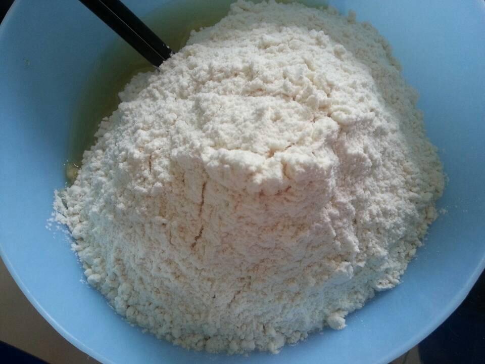 廣式豆沙杏仁月餅的做法 步骤2