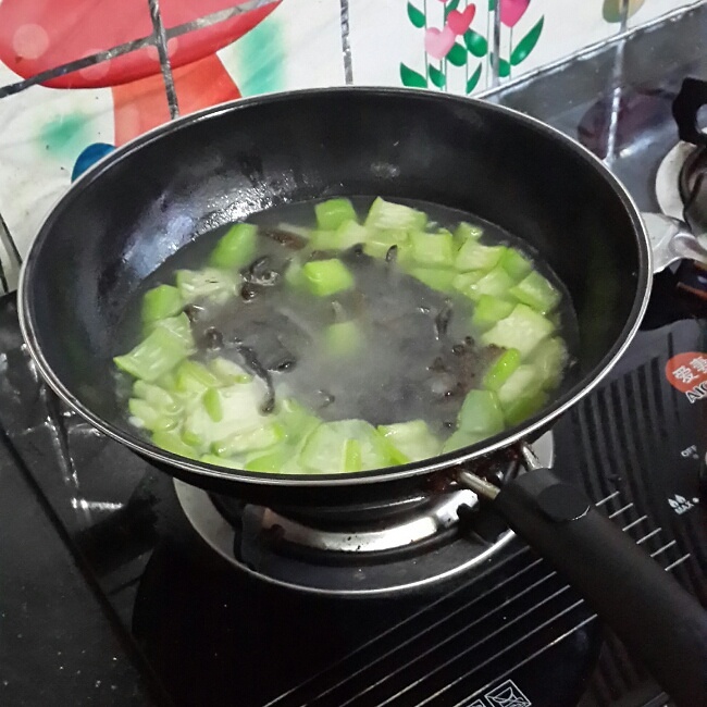 八角絲瓜海參湯的做法 步骤4