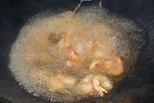 花蟹蝦干粥的做法 步骤2