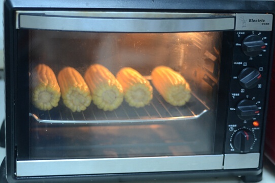 香甜烤玉米的做法 步骤4