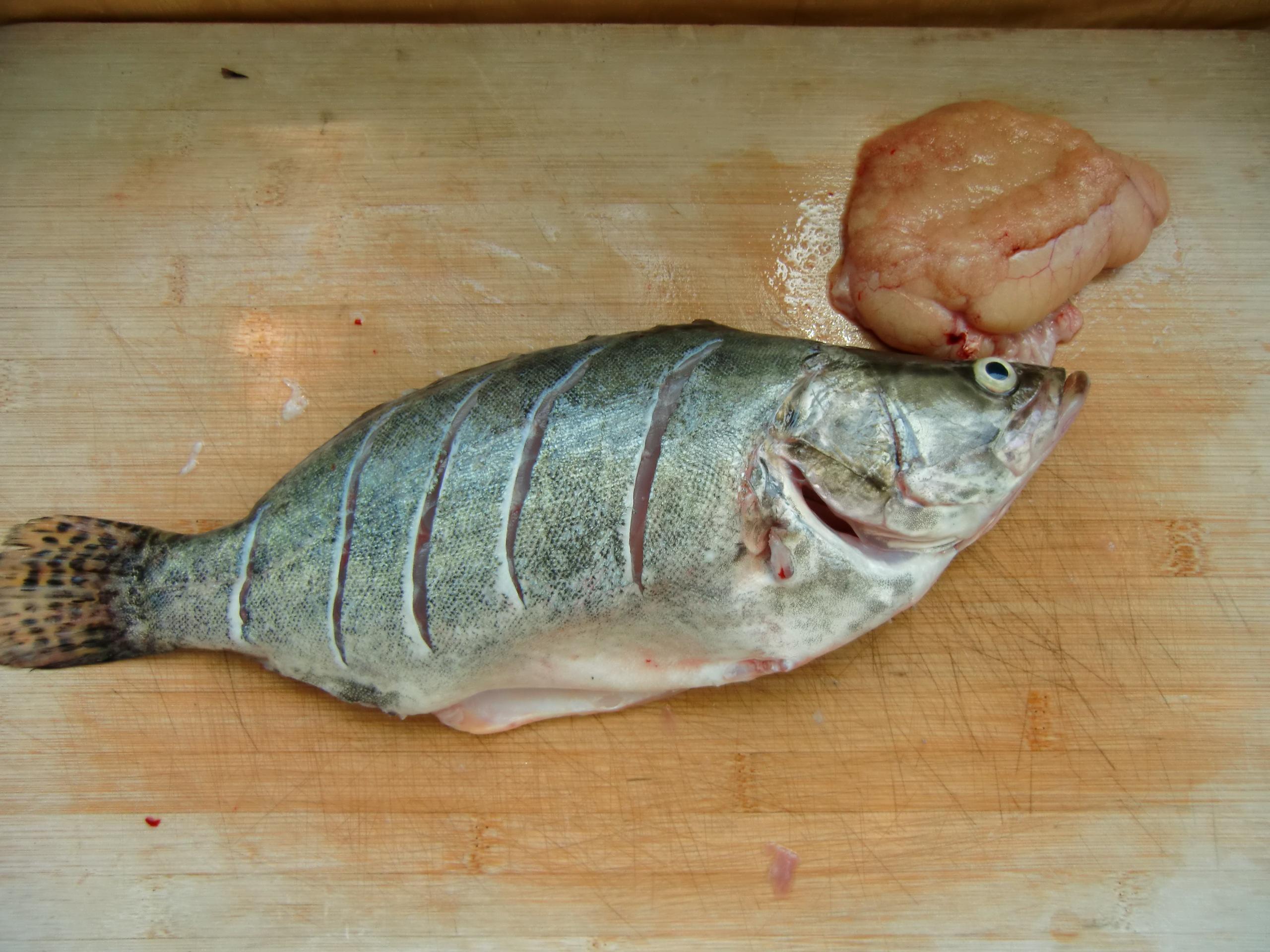 清蒸鱖魚的做法 步骤1