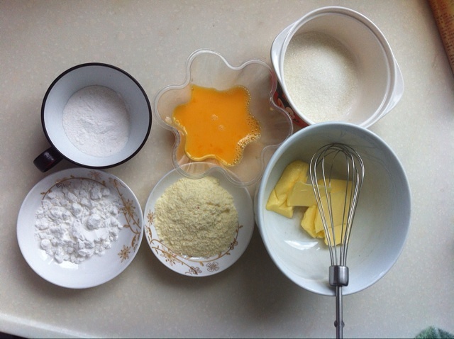 廣式月餅-椰香奶黃月餅的做法 步骤1