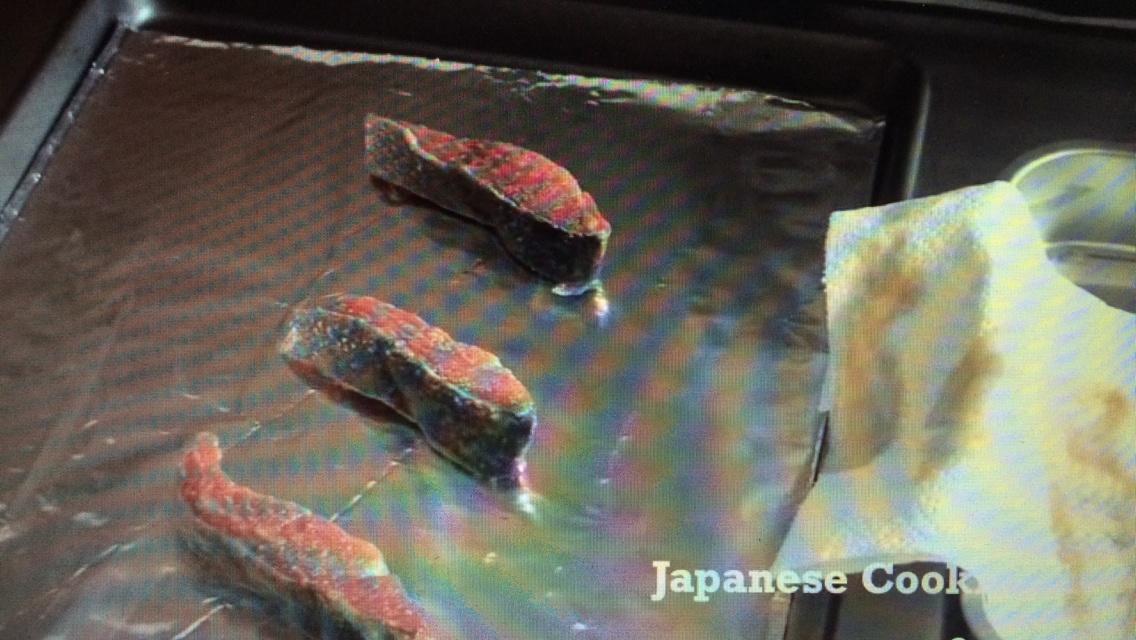 日式烤三文魚的做法 步骤4