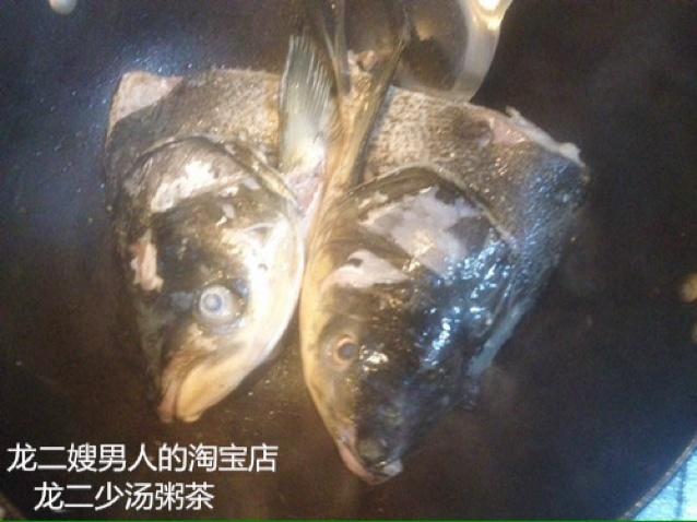 鯽魚魚頭豆腐湯的做法 步骤2
