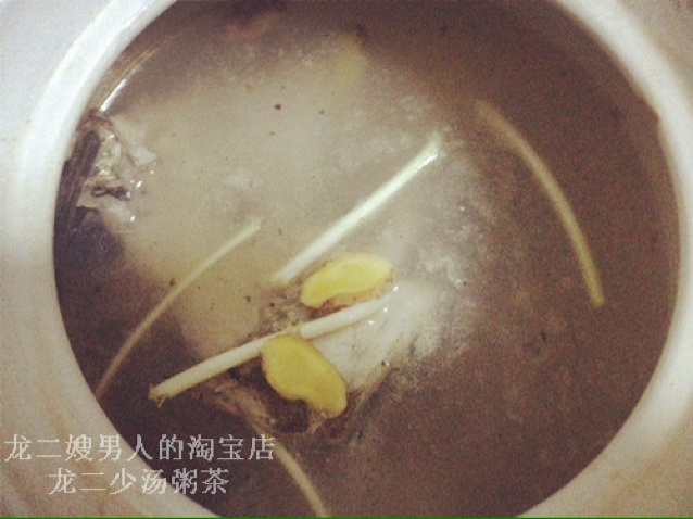 鯽魚魚頭豆腐湯的做法 步骤3