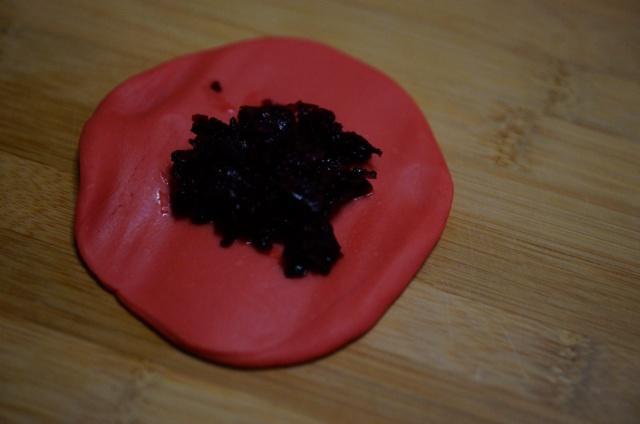 紅曲玫瑰冰皮月餅的做法 步骤4