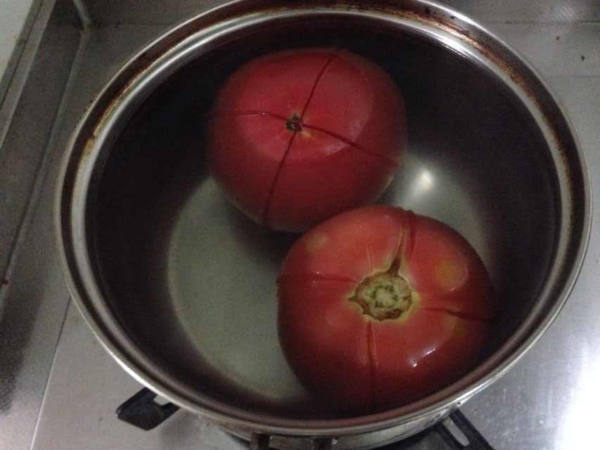 香濃西紅柿豆泡筍干湯的做法 步骤1