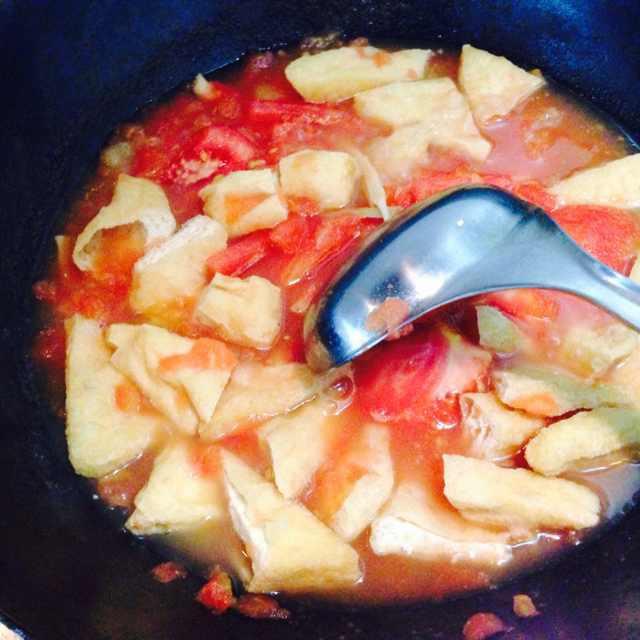 香濃西紅柿豆泡筍干湯的做法 步骤7