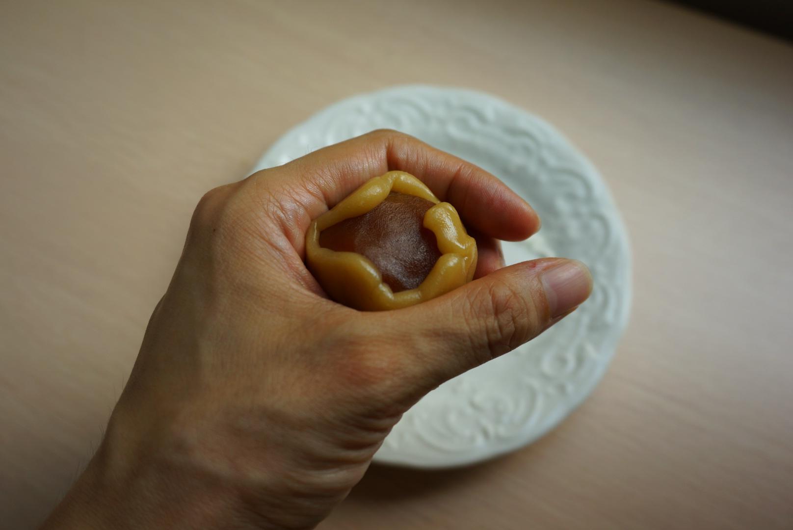 栗蓉蛋黃月餅的做法 步骤10