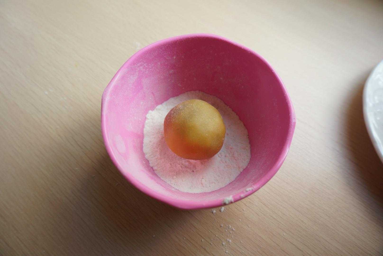 栗蓉蛋黃月餅的做法 步骤11
