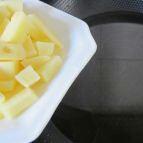 寶寶輔食，奶香西蘭土豆泥的做法 步骤1