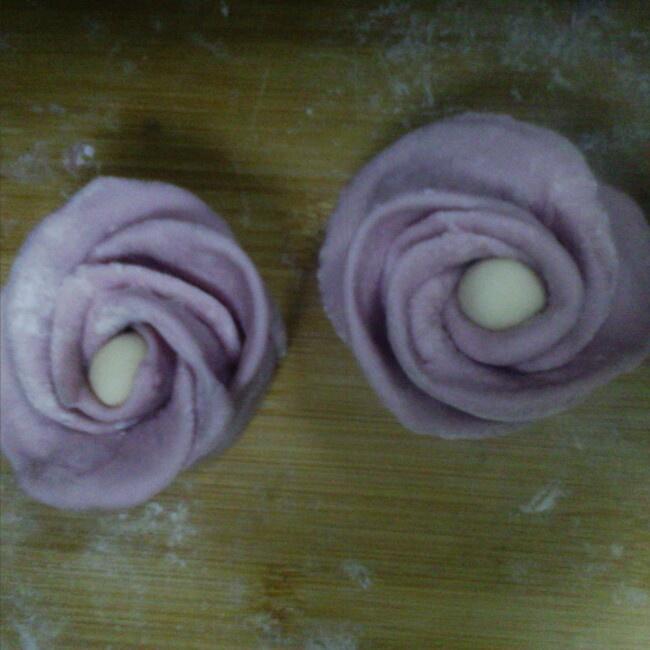 蝴蝶玫瑰花紫薯饅頭（快速發面技巧）的做法 步骤6