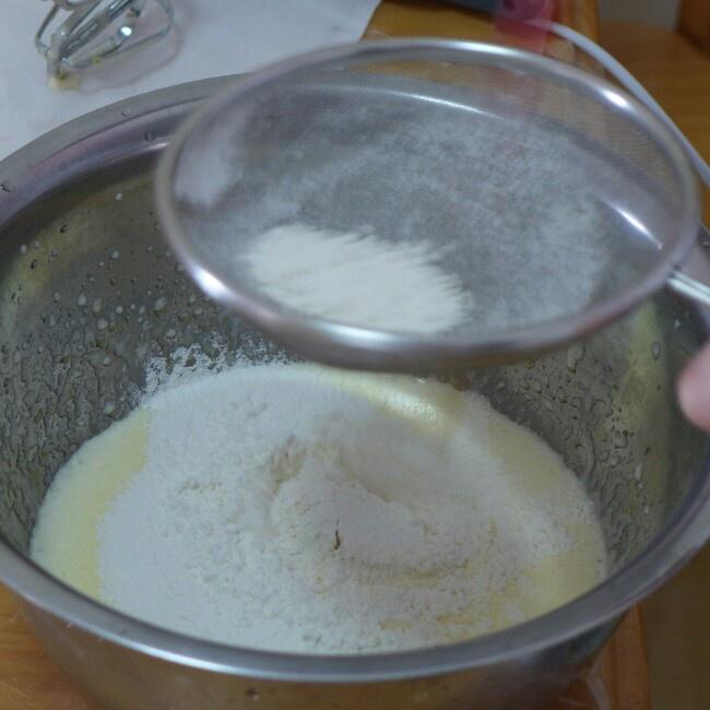 芝士奶黃冰皮月餅的做法 步骤2