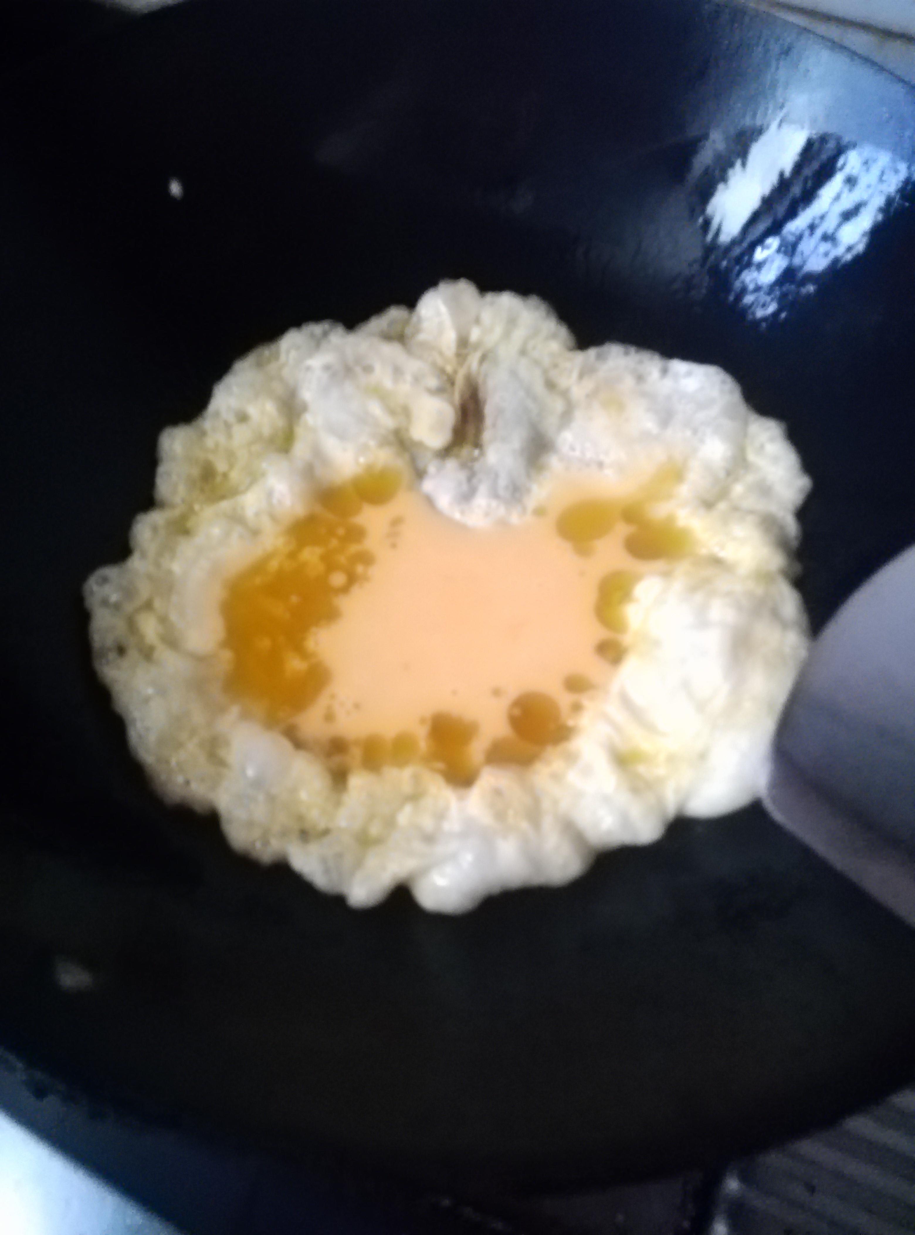 韭菜蝦仁雞蛋餛飩的做法 步骤2