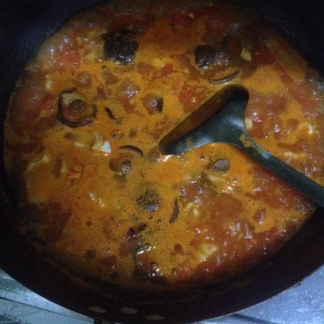 番茄龍利魚火鍋的做法 步骤3