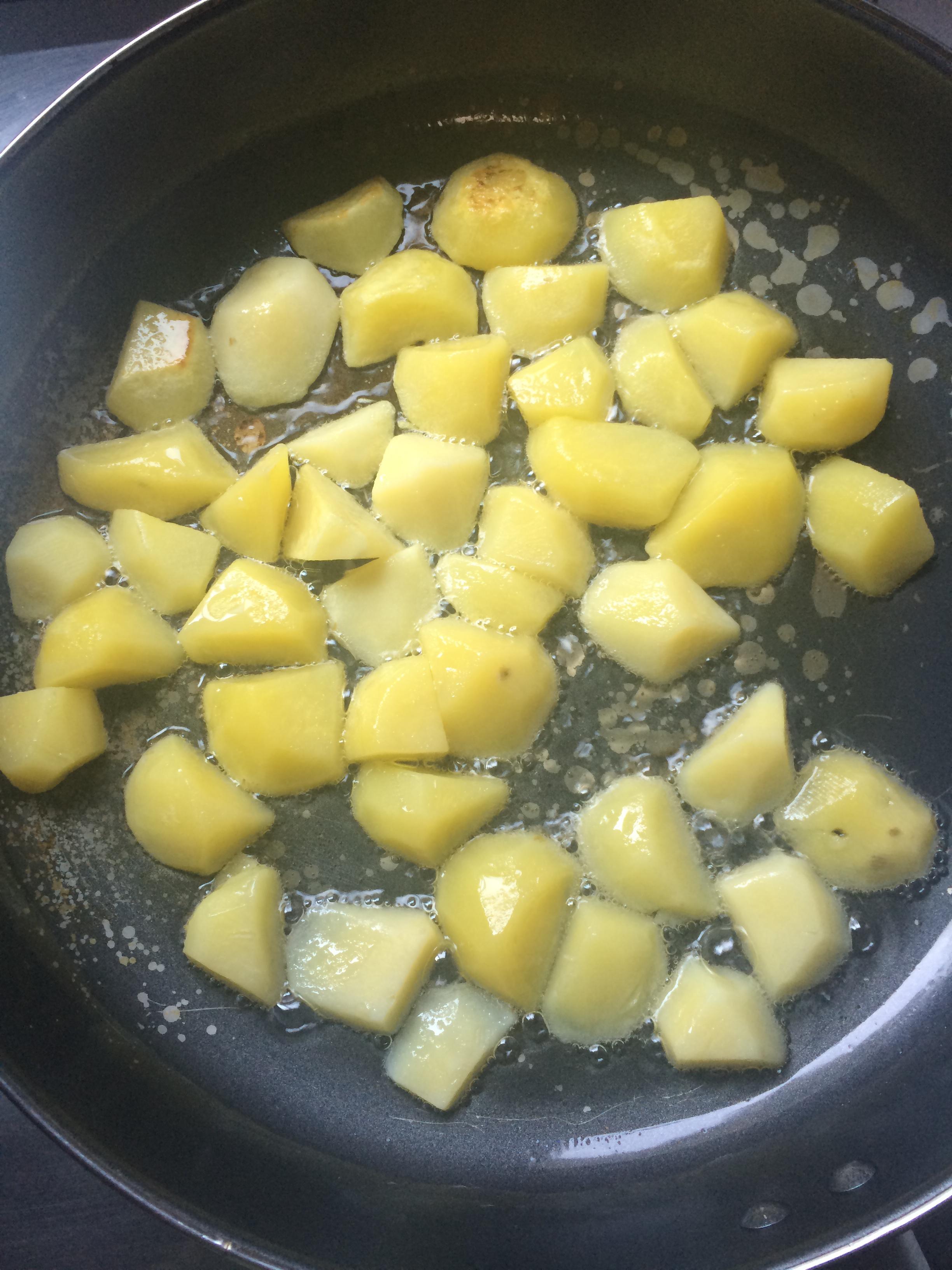 香煎土豆的做法 步骤4