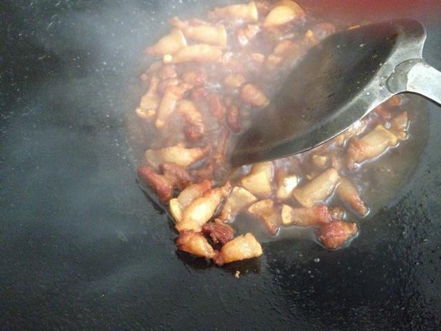 香菇芋肉煲仔飯的做法 步骤3