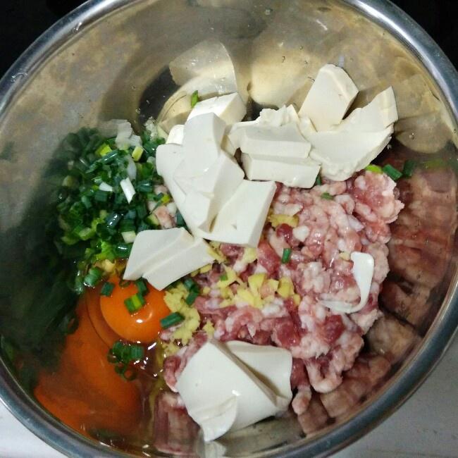 貴州酸湯肉圓的做法 步骤1
