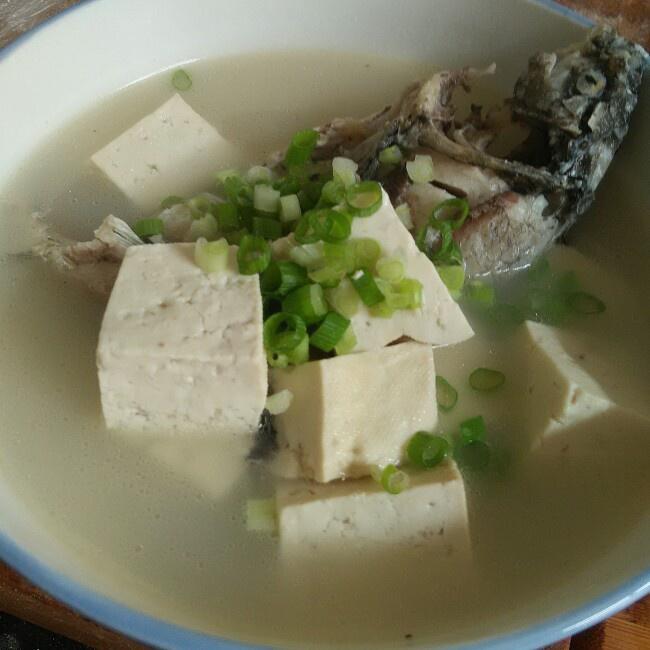 鯽魚豆腐湯的做法 步骤4