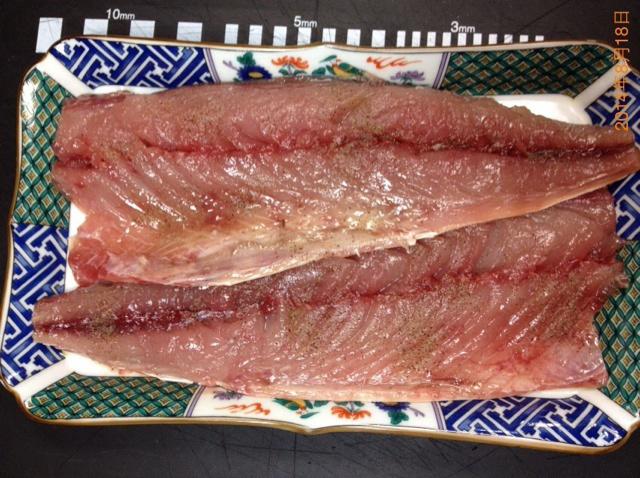 日式れシシ・ゐブよゥ （鯖魚煎餃）的做法 步骤2