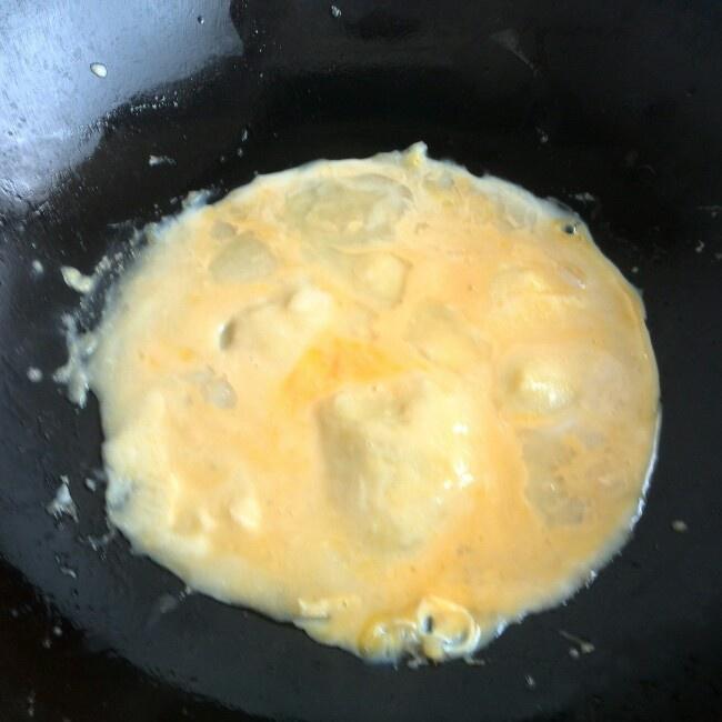大鹽城雞蛋餅——比普通雞蛋餅更營養美味的做法 步骤4