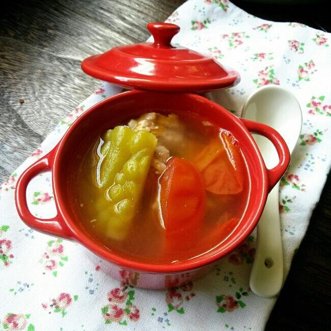 番茄苦瓜排骨湯的做法 步骤4