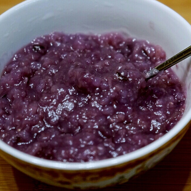 紫米紫薯粥--十個月寶寶輔食的做法 步骤2