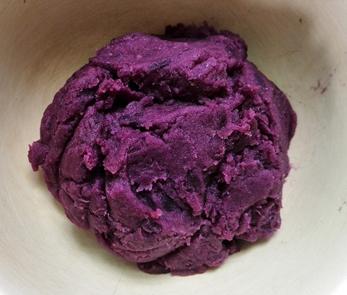 紫薯奶香冰皮月餅（簡易版本，原味VS巧克力味）的做法 步骤5